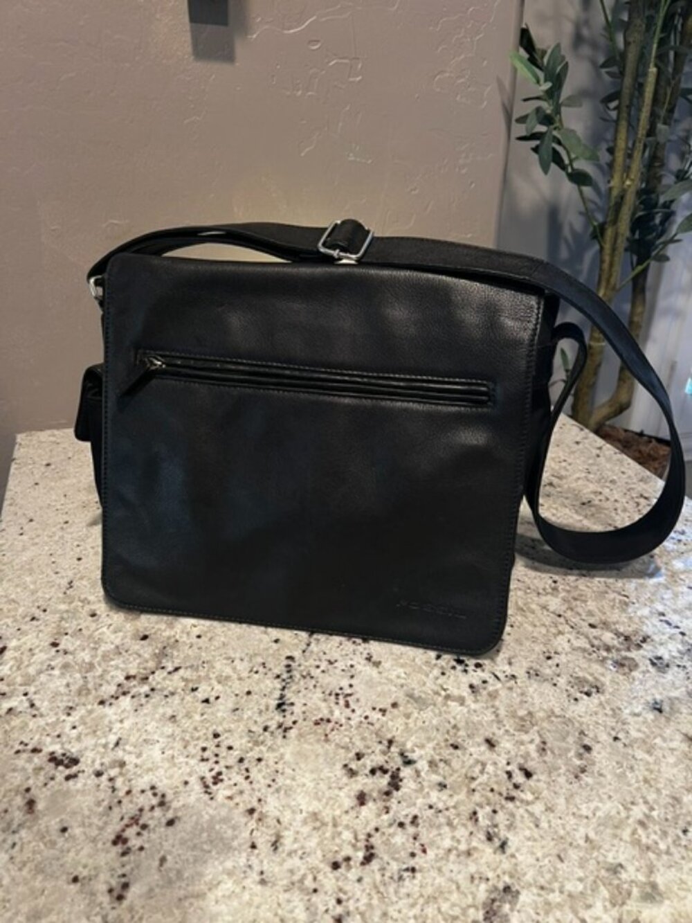 Black Leather FOSSIL Crossbody Messenger Laptop Satchel Bag